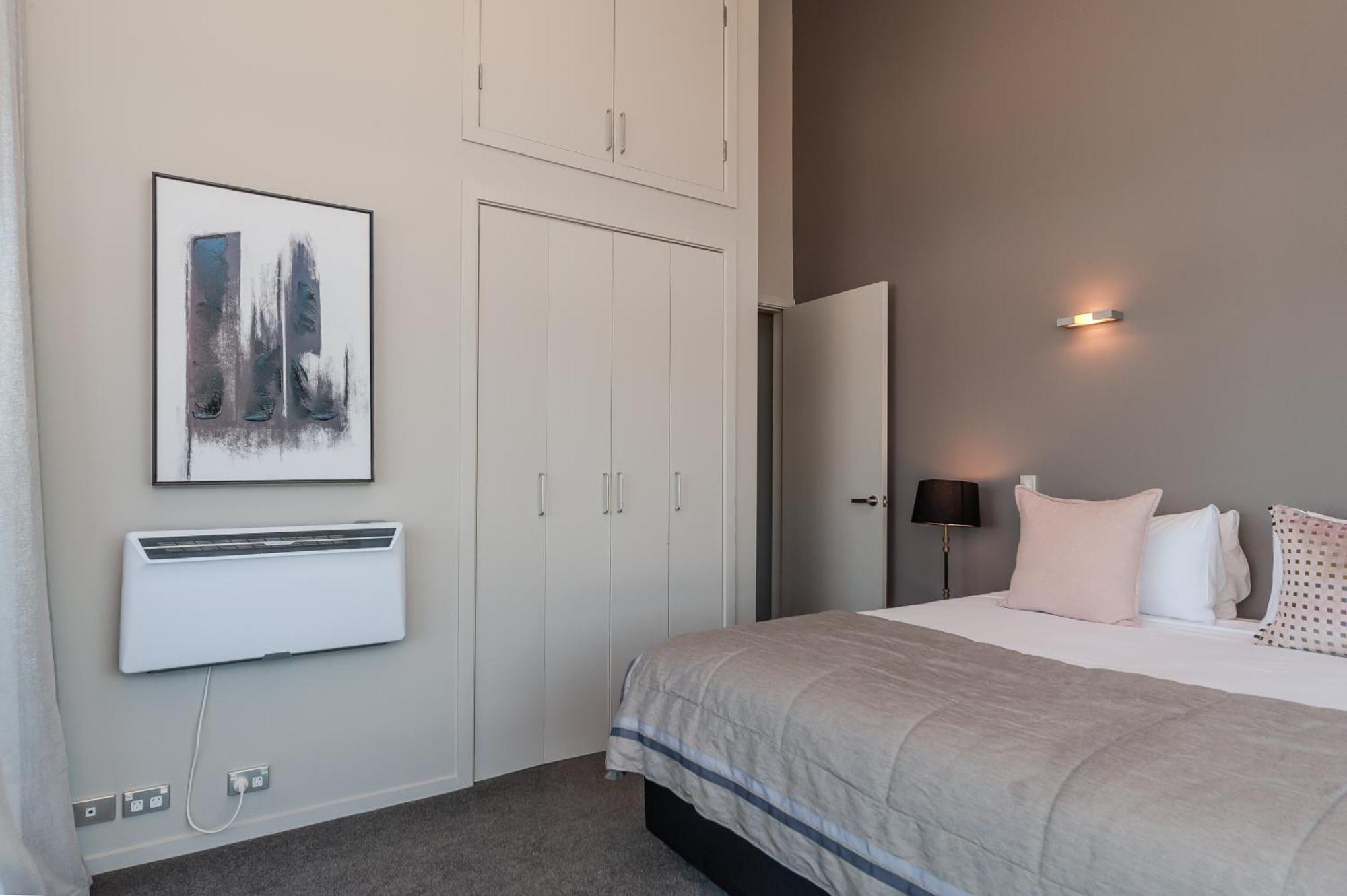 70 Tory Aparthotel Wellington Exteriör bild