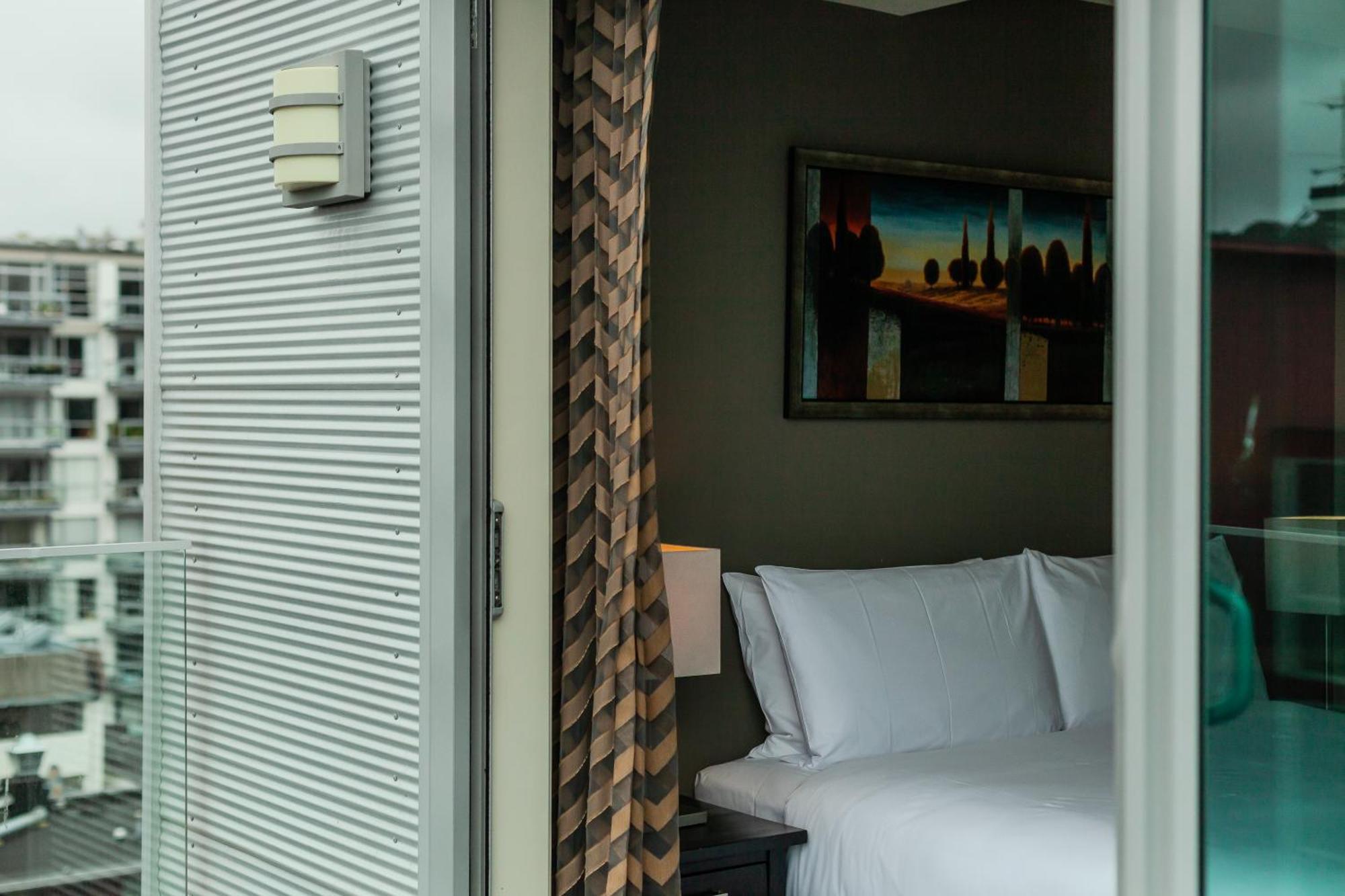 70 Tory Aparthotel Wellington Exteriör bild